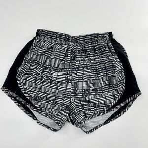 NIKE dri-fit rare black and white‎ geometric pattern running shorts EUC